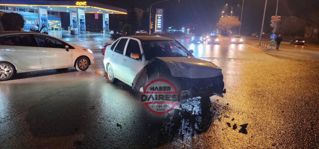 Konya’da zincirleme kaza! 5 araç böyle birbirine girdi 5